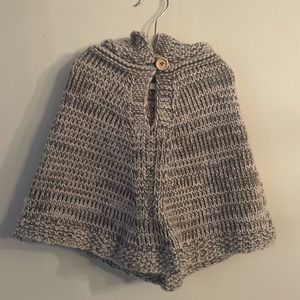 Huggalugs, handknitted, 12-24 mo. Toddler gray Poncho w/ hood & pom pom.